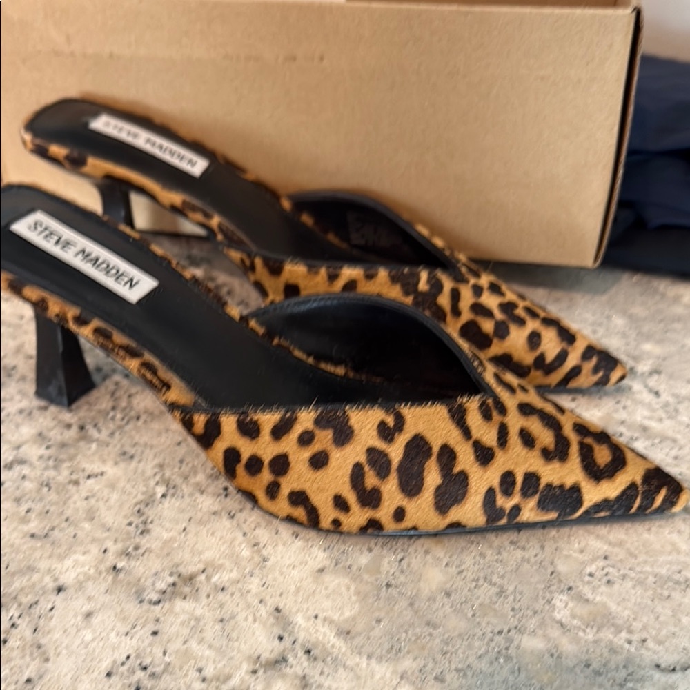 Steve Madden Brown and Black Heels 8